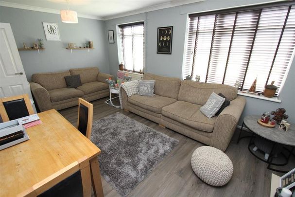 2 bedroom semi-detached house to rent - Photo 1