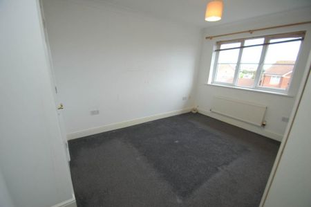 3 bedroom detached house to rent - Photo 4