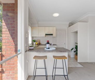 1/4 Ovens Street, Box Hill North - Photo 2