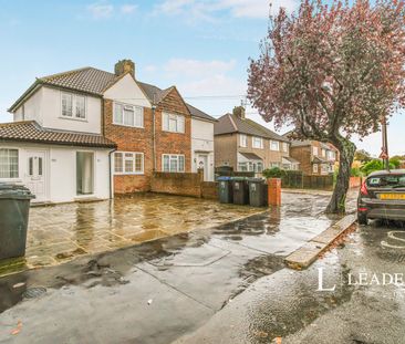 property to rent Overbury Crescent, New Addington, CR0 - Photo 6