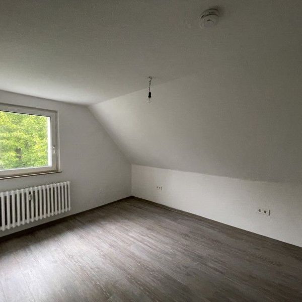 Ihre neue Wohnung: günstige 2,5-Zimmer-Wohnung mit Ausblick - Foto 1