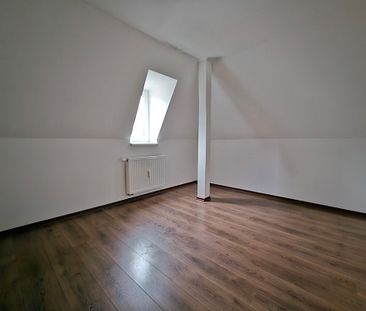 Schöne geräumige Dachgeschosswohnung in Stadtvilla - Photo 3