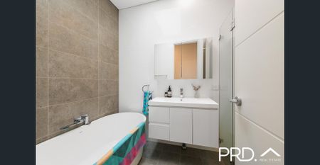 A Contemporary Masterpiece of Luxury Living - Photo 4