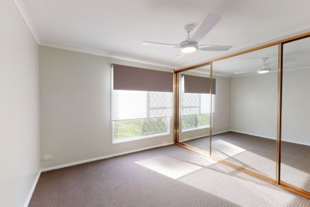 13 Pitcairn Street, Ashtonfield NSW 2323 - Photo 5