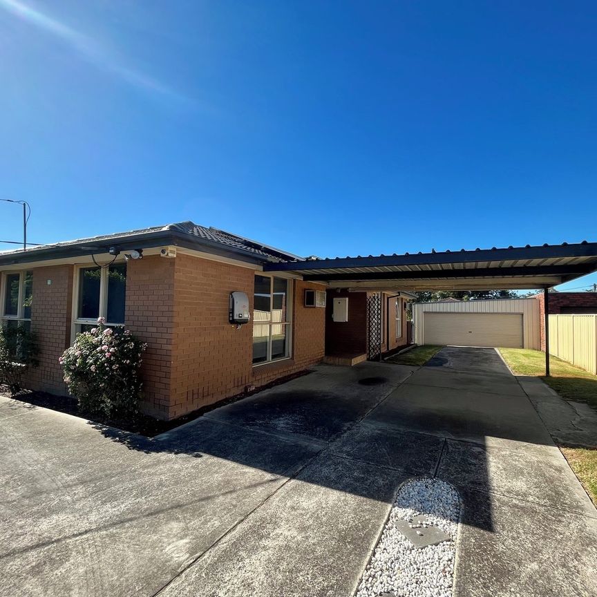 LOVELY THREE BEDROOM HOME - Photo 1