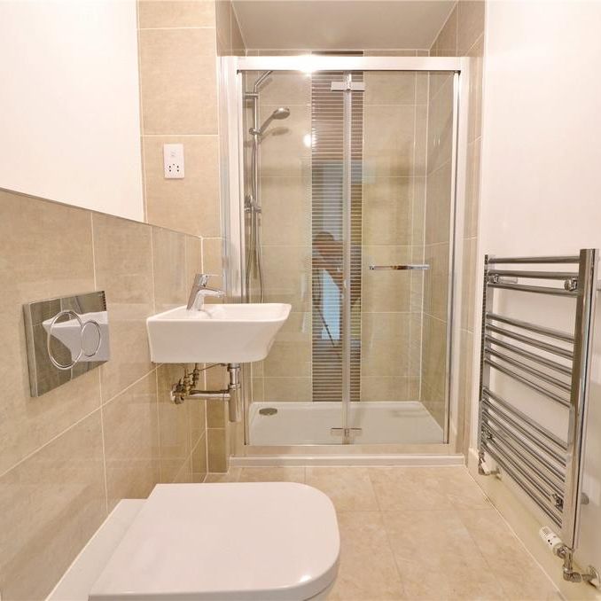 6 bedroom terraced house to rent - Photo 1