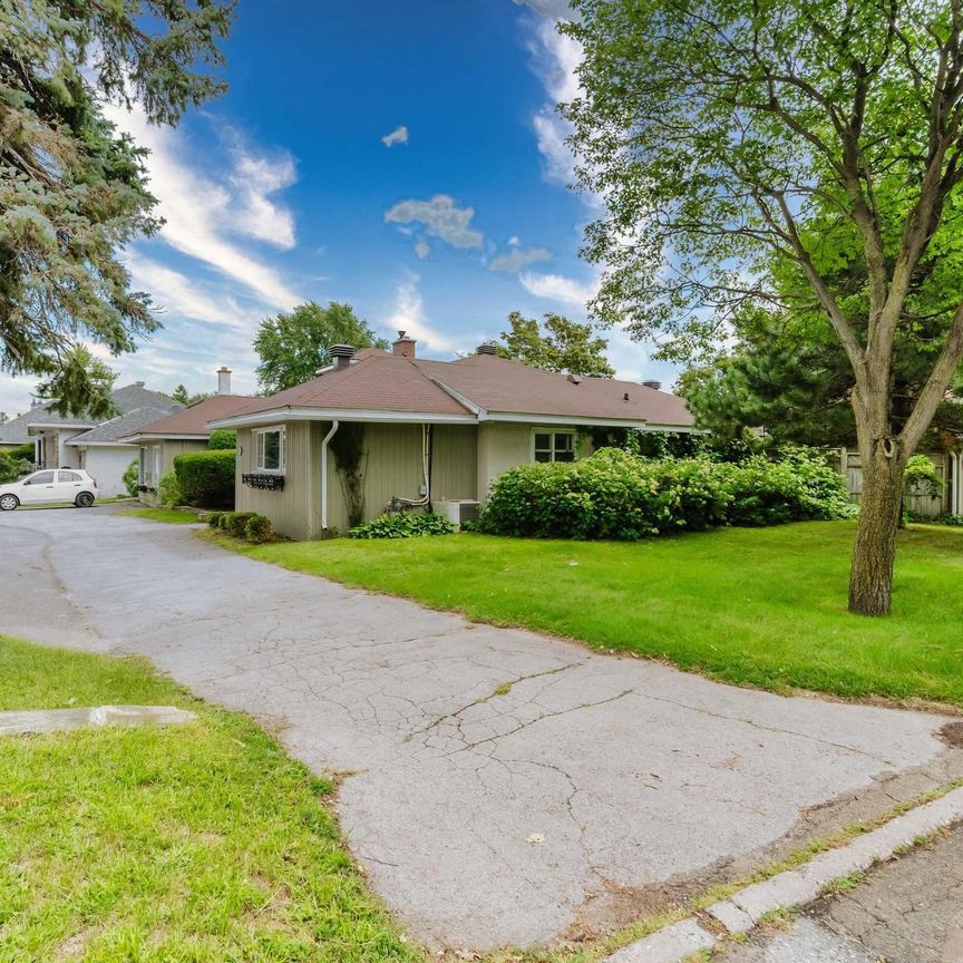 For Lease - 1994 Carling Avenue, McKellar Heights - Glabar Park and Area, Ontario - Photo 1