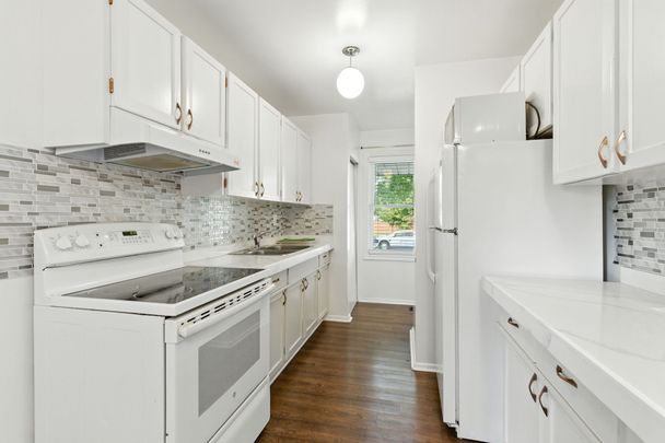 For Lease - 10 Owen Place Unit# MAIN, Hamilton, Ontario - Photo 1