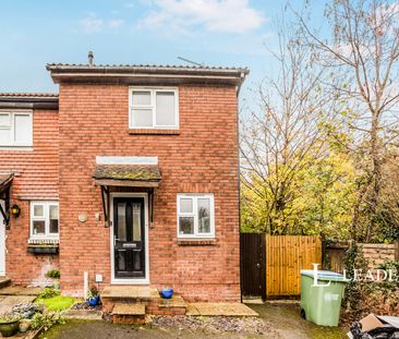 2 bedroom house to rent Kingslea, Horsham, West Sussex, RH13 - Photo 1