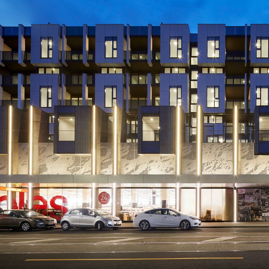NORTH FACING APARTMENT! - Photo 1
