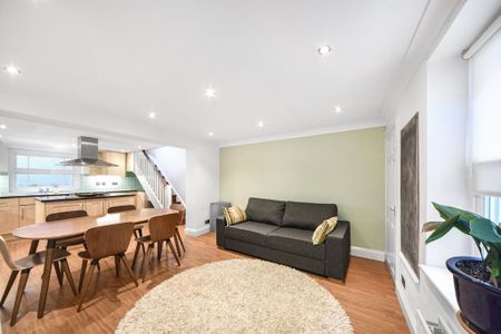 3 bedroom terraced house to rent - Photo 4