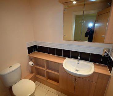 2 bedroom flat to rent - Photo 5