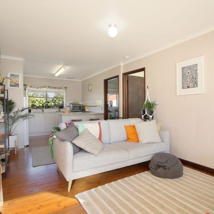 Low-Maintenance Living in a Prime East Albury Location - Photo 1