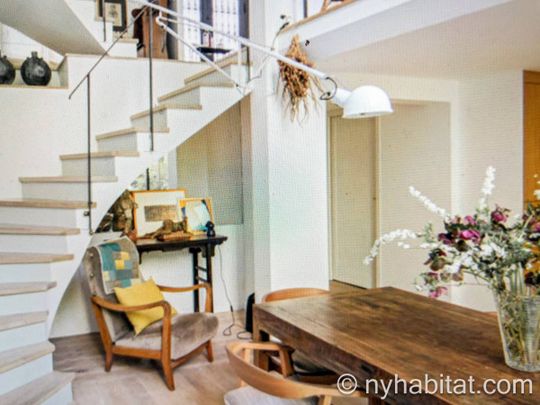 Logement à Paris, Location meublée - Photo 1