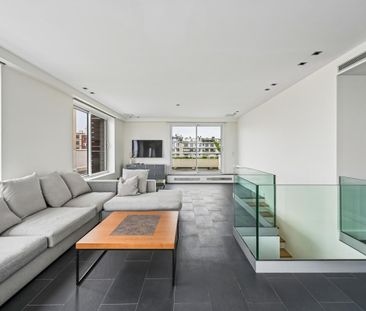 Location Appartement 6 pièces 165m² PARIS 16ème - Photo 5