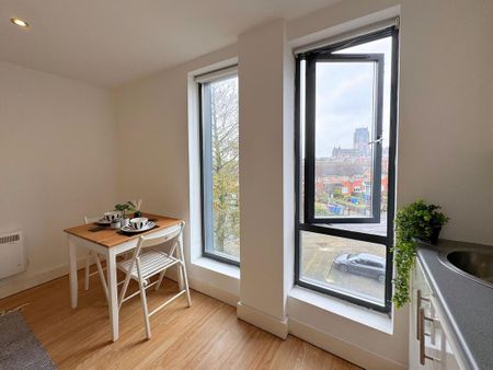 Studio to rent - Photo 3