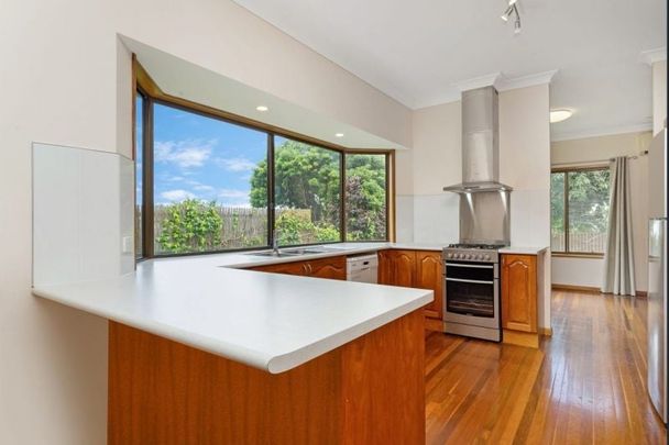 6 Blue Ridge Avenue, Wulguru - Photo 1