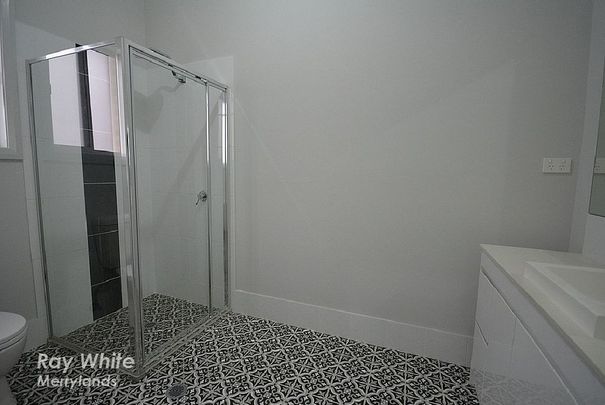 MODERN MAGIC - Photo 1