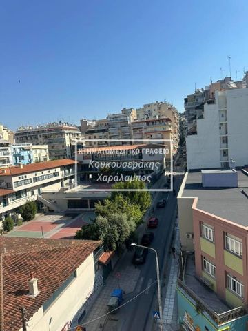 Διαμέρισμα για ενοικίαση Καμάρα - Ροτόντα (Κέντρο Θεσσαλονίκης) - Photo 4