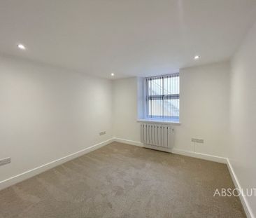 2 bed ground floor flat to rent in Abbey Road, Torquay, TQ2 - Photo 3