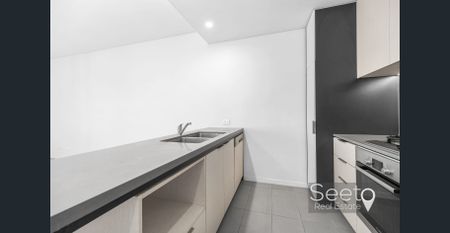 Renovated Apartment at Park Rise - Photo 5