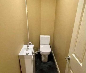 House share to rent - Photo 2