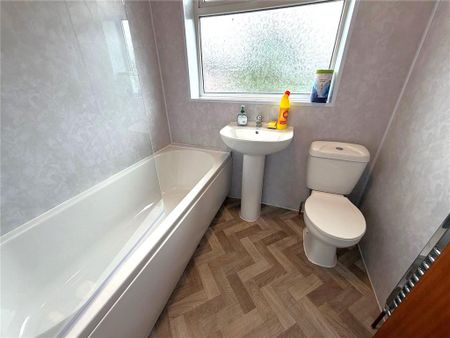 2 bedroom semi-detached house to rent - Photo 5