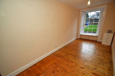 2 bed flat to rent in Regent Park Square, Glasgow, G41 - Photo 2