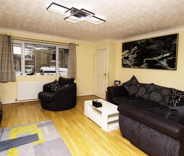 3 bedroom House To Let Total Size: 1012 SQ FT - Photo 5