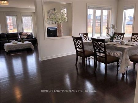 Detached Home For Lease | S8133720 - Photo 5