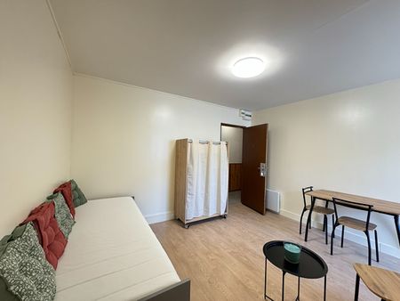 Location Appartement 1 pièce 19m² - Photo 2