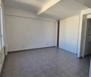 Location Appartement 3 pièces 77m² PORT VENDRES 66660 - Photo 3