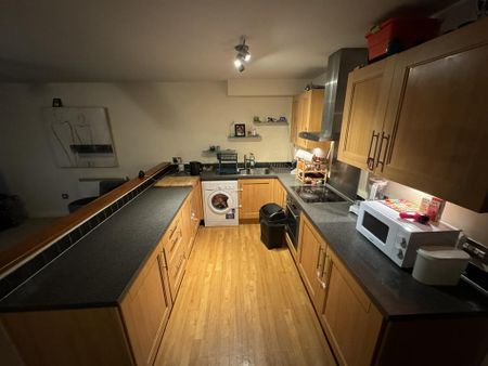 2 bedroom flat to rent - Photo 3