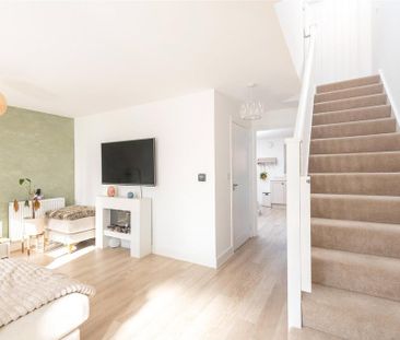 3 bedroom detached house to rent - Photo 2