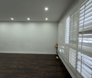 For Lease - 7479 Pickfair Drive, Mississauga, Ontario - Photo 2