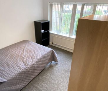 7 bedroom semi-detached house to rent - Photo 4