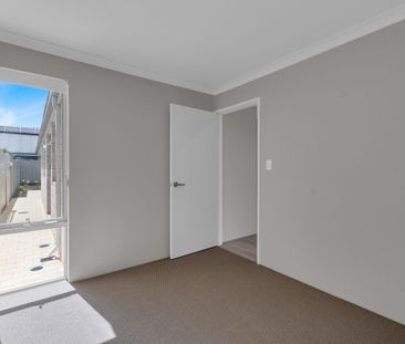 Four Bedroom Home in Hilbert - Photo 5