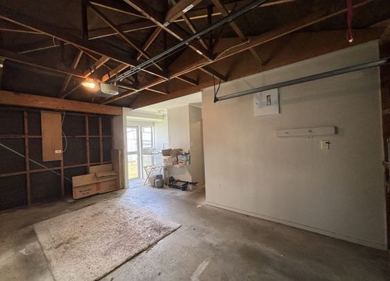 Location Location! - Photo 1