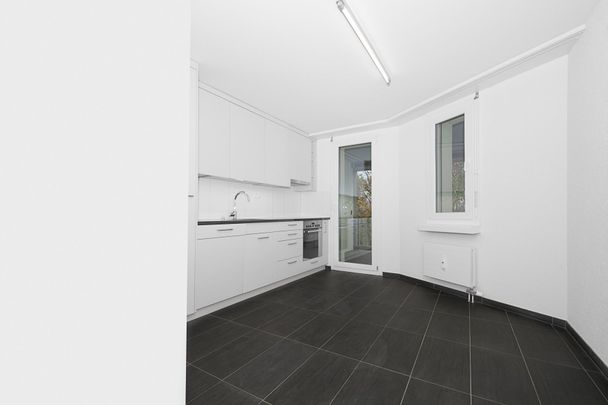 Schöne Familienwohnung mit eigenem Waschturm - Photo 1