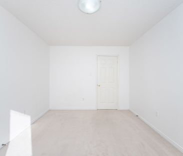 For Lease - 6513 Song Bird Crescent, Mississauga, Ontario - Photo 2