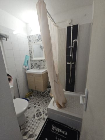 Location Appartement 1 pièce 18m² ST DENIS 97490 - Photo 4