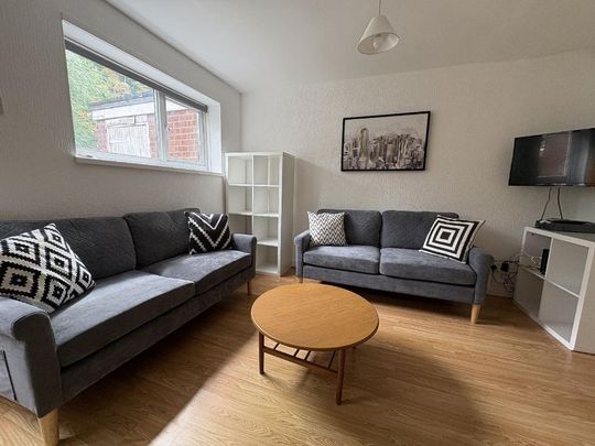 4 bedroom house to rent - Photo 1