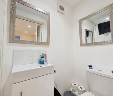 Victoria Road, SO19 - Photo 6