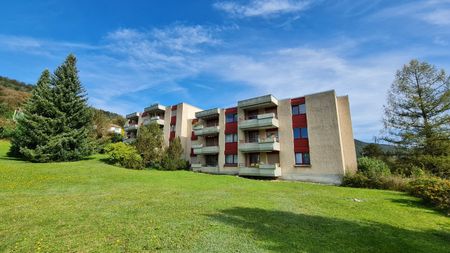 5.5-room apartment on the ground floor - Photo 3