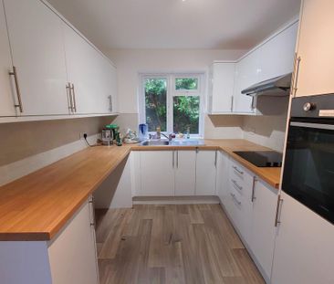 3 bedroom bungalow to rent - Photo 1