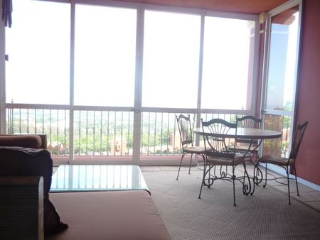 Ground Floor Apartment in Monte Halcones - Photo 4