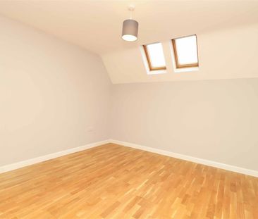 Centurion House, Varcoe Gardens, Hayes, UB3 - Photo 5