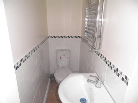 2 bedroom apartment to rent - Photo 5