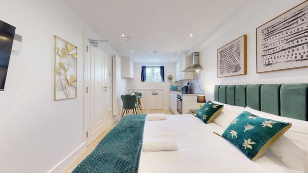 Studio to rent - Photo 1