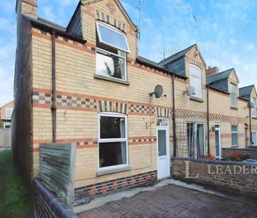 2 bedroom end of terrace house to rent - Photo 2